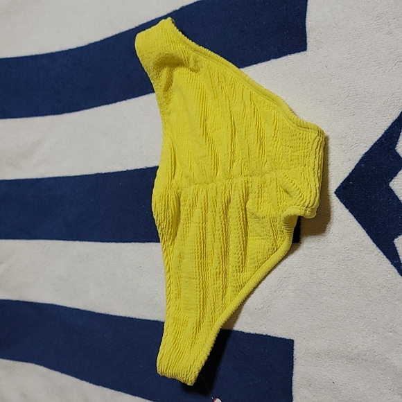 Xhilaration Yellow Textured Cinch Front Bralette Bikini Set~Medium - Picture 6 of 6